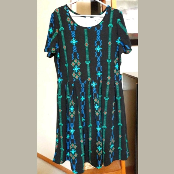 📵SOLD🚫 Lularoe Amelia AZTEC Print Textured - Picture 5 of 5